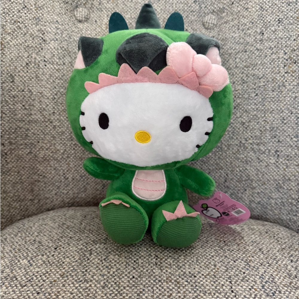 Hello Kitty Dragon Costume 9.5” Plush – NWT